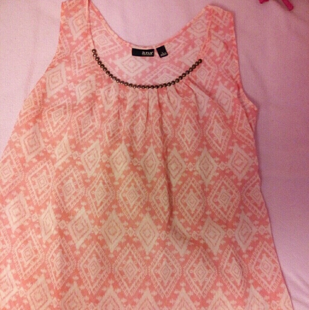 Pink tank top
